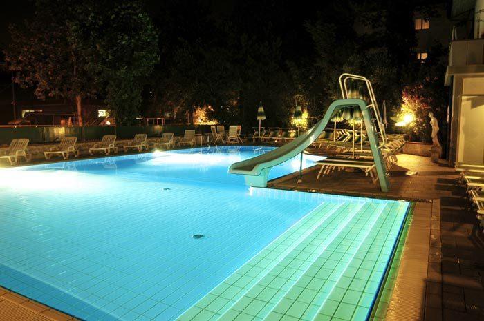 Hotel Giamaika 切塞纳蒂科 外观 照片