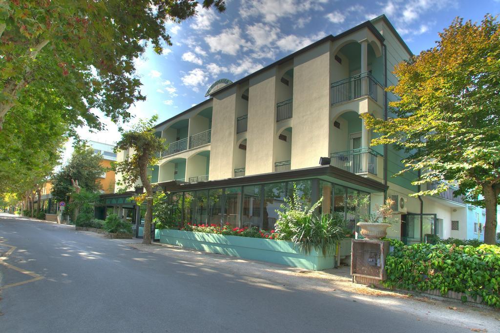 Hotel Giamaika 切塞纳蒂科 外观 照片