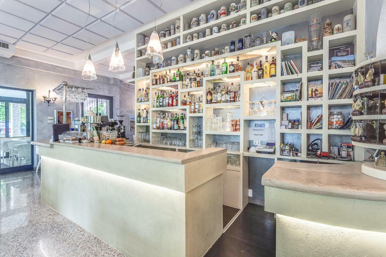 Hotel Giamaika 切塞纳蒂科 外观 照片