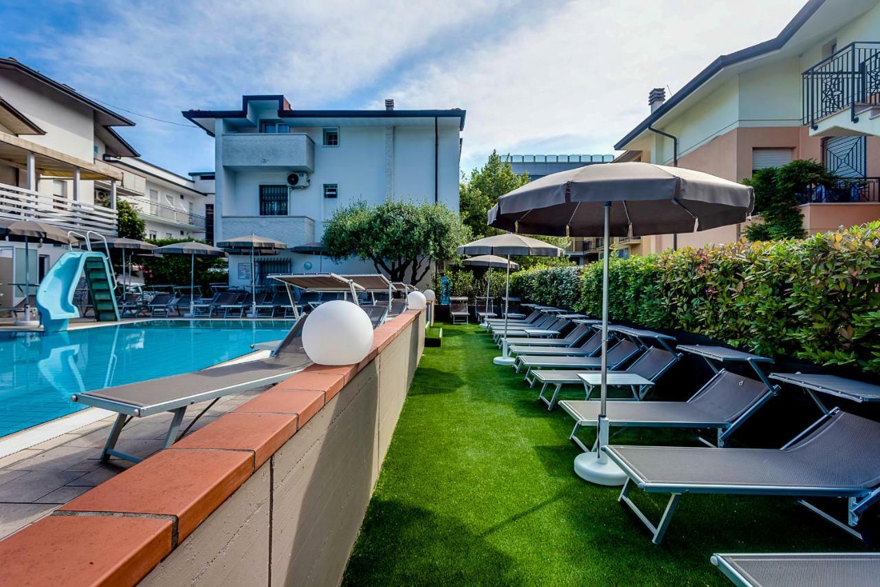 Hotel Giamaika 切塞纳蒂科 外观 照片